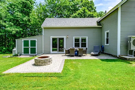 19 Ledgewood Drive Falmouth ME 04105