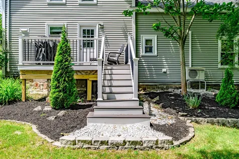 19 Ledgewood Drive Falmouth ME 04105