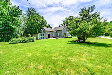 19 Ledgewood Drive Falmouth ME 04105