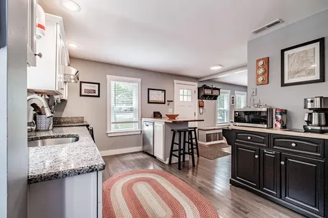 19 Ledgewood Drive Falmouth ME 04105