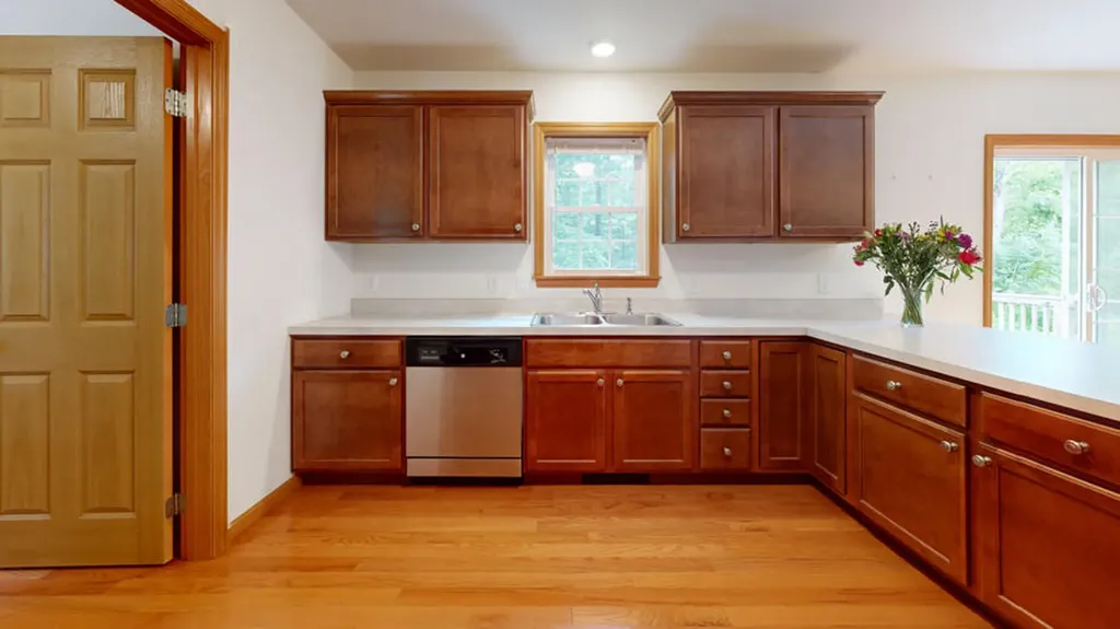 27 Bobolink Lane Thomaston ME 04861