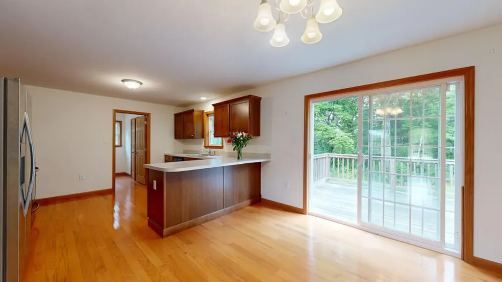 27 Bobolink Lane Thomaston ME 04861
