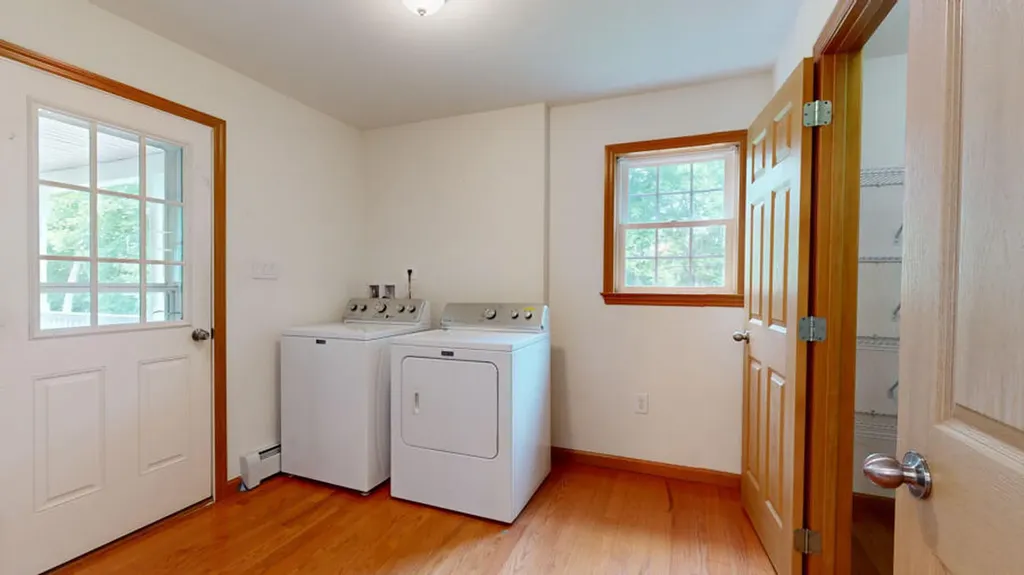 27 Bobolink Lane Thomaston ME 04861