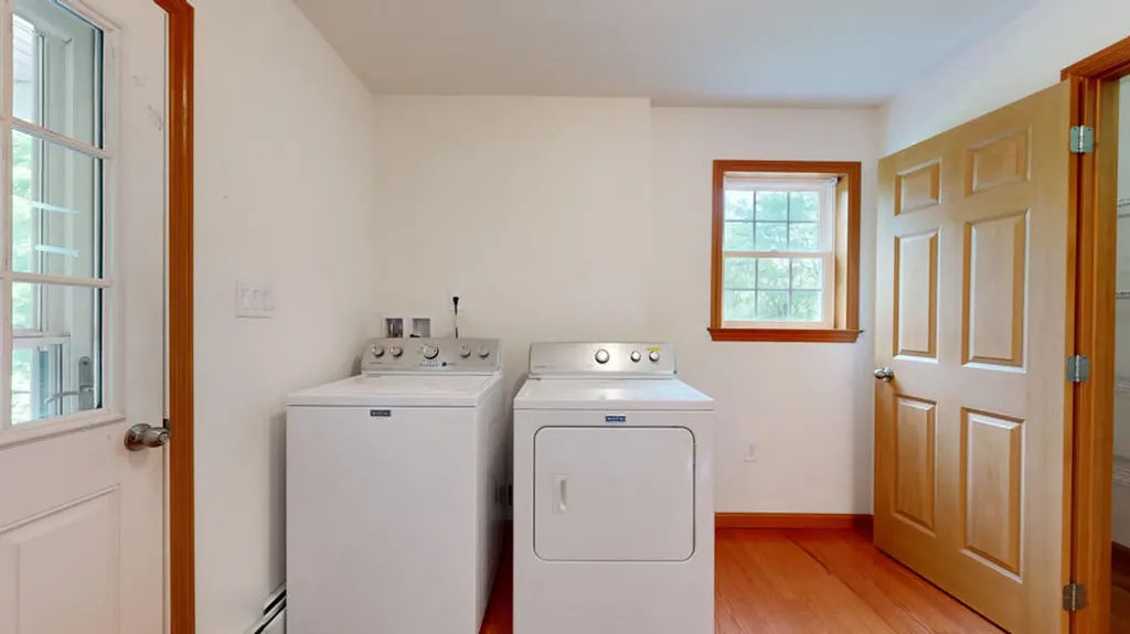 27 Bobolink Lane Thomaston ME 04861