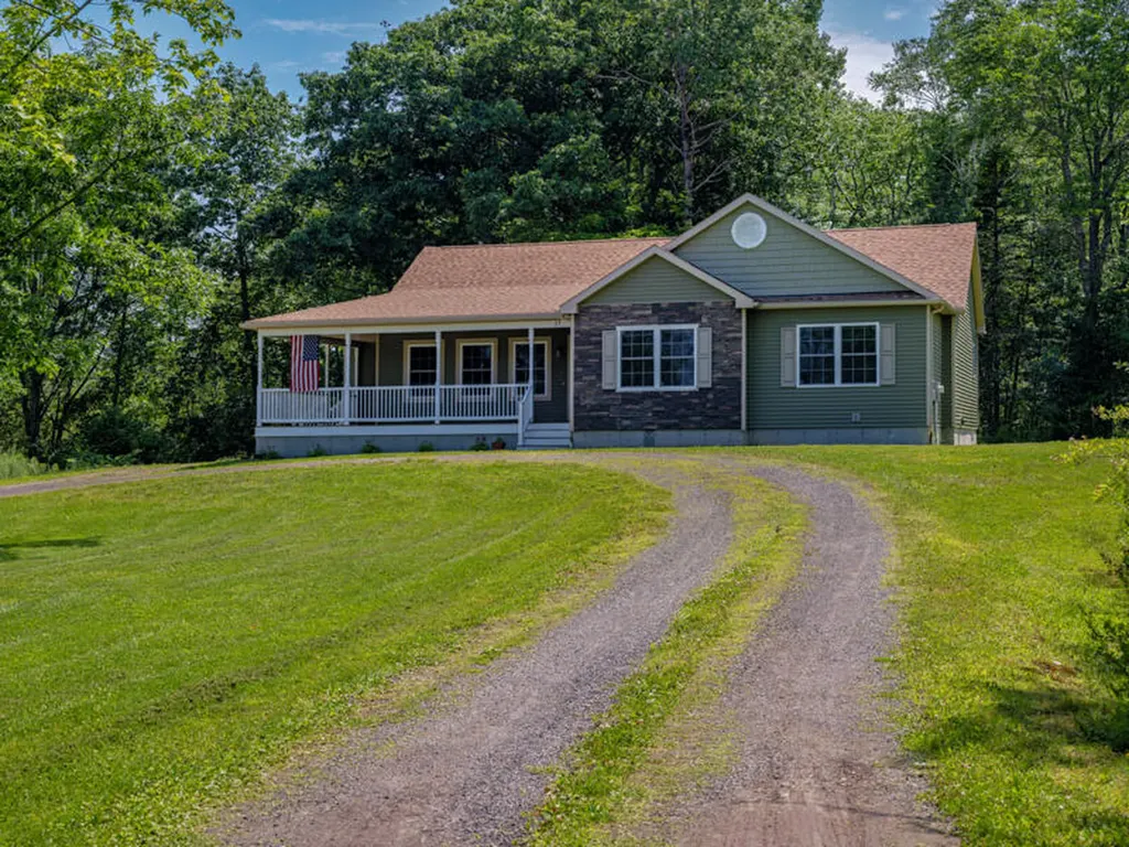 27 Bobolink Lane Thomaston ME 04861
