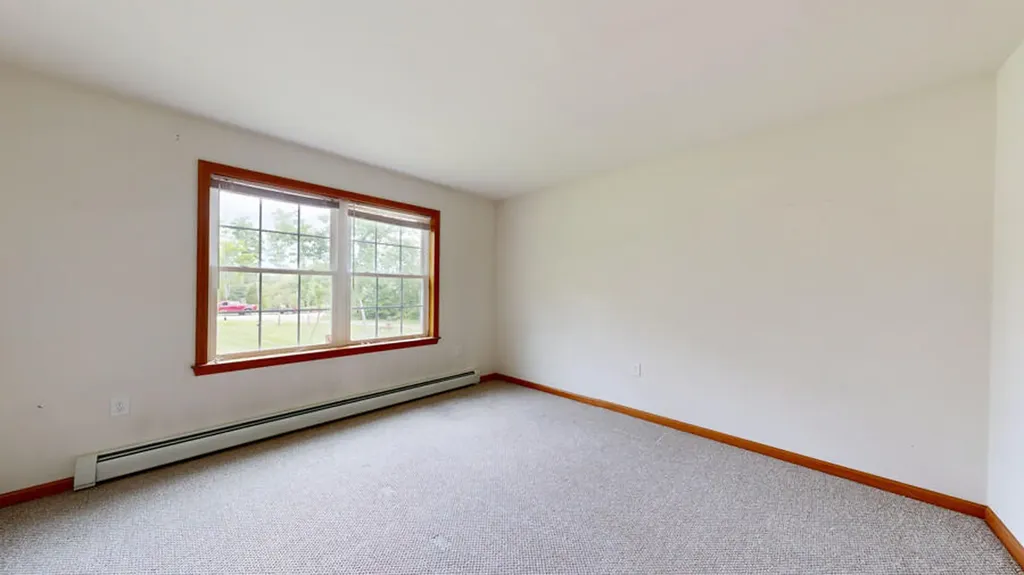 27 Bobolink Lane Thomaston ME 04861