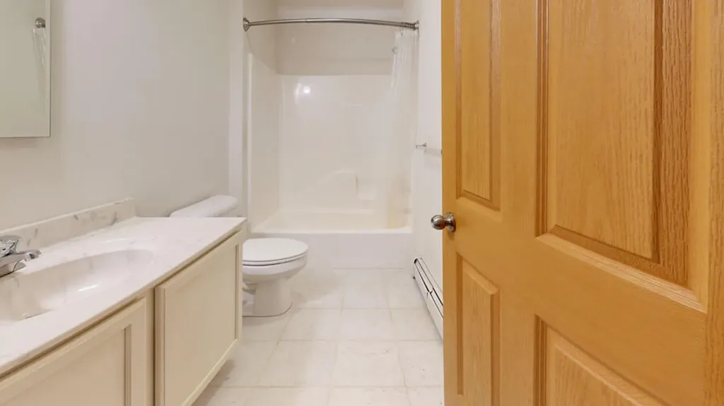 27 Bobolink Lane Thomaston ME 04861