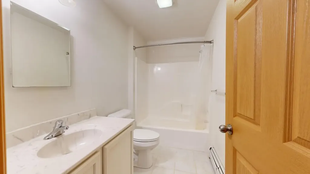 27 Bobolink Lane Thomaston ME 04861