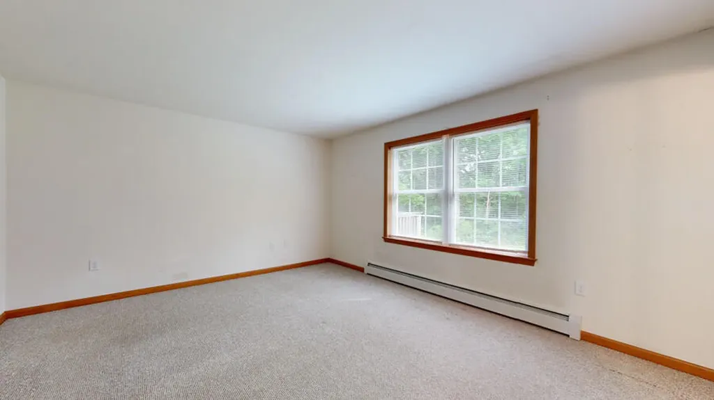 27 Bobolink Lane Thomaston ME 04861