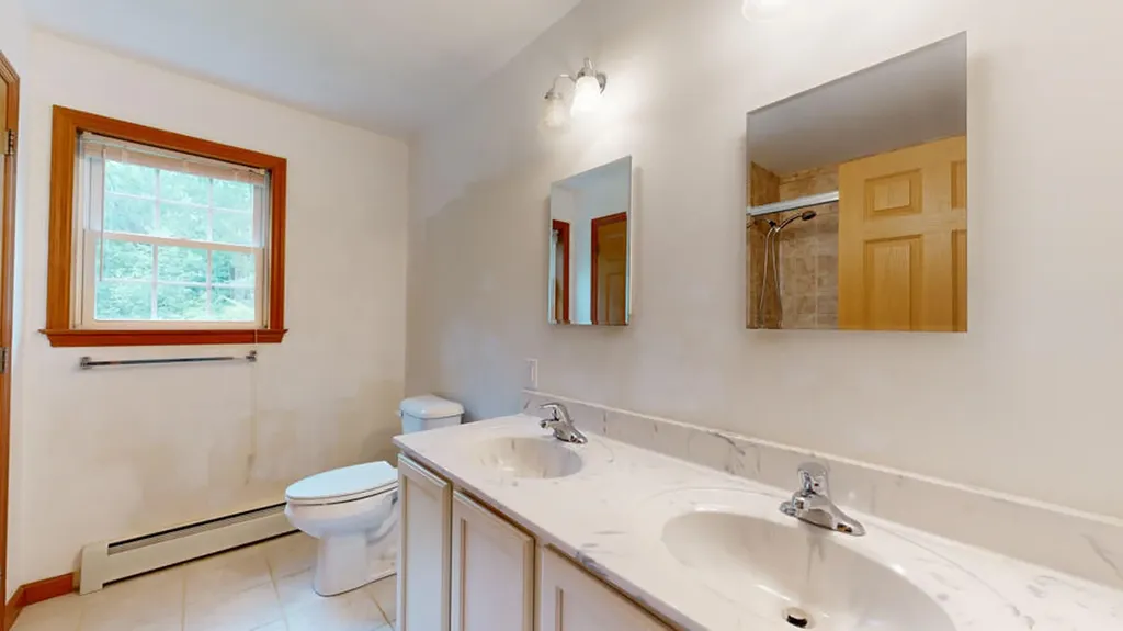 27 Bobolink Lane Thomaston ME 04861