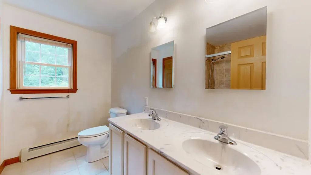 27 Bobolink Lane Thomaston ME 04861