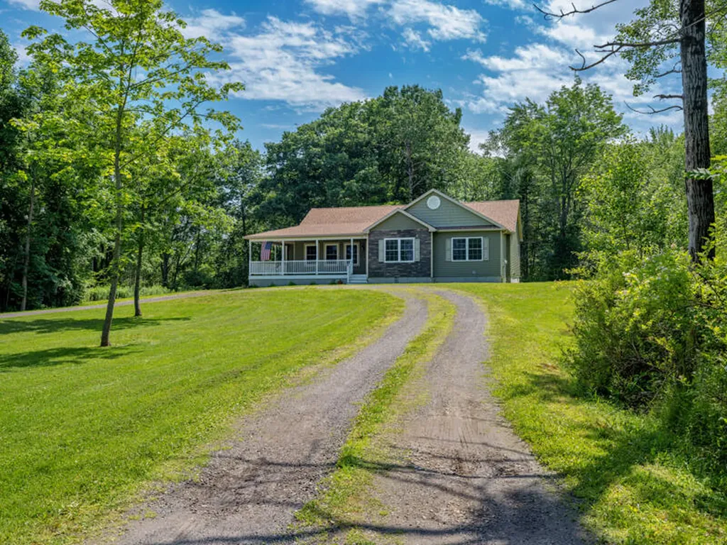 27 Bobolink Lane Thomaston ME 04861