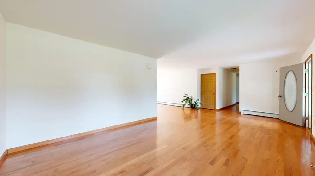 27 Bobolink Lane Thomaston ME 04861