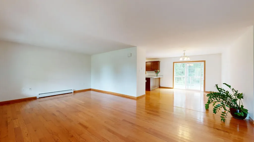 27 Bobolink Lane Thomaston ME 04861