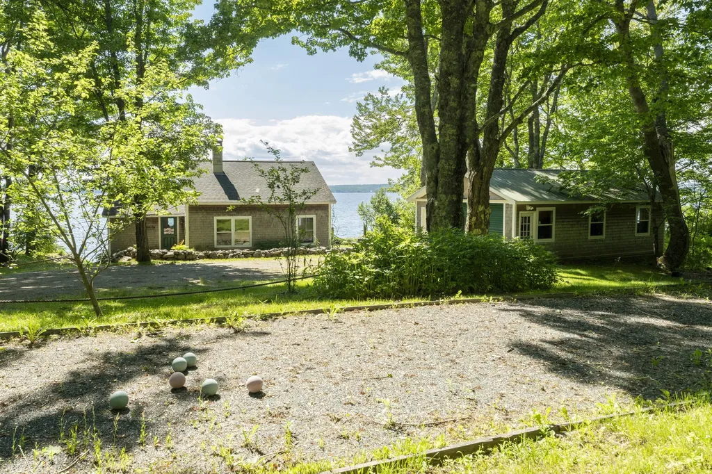 58 Pressey Lane Trenton ME 04605