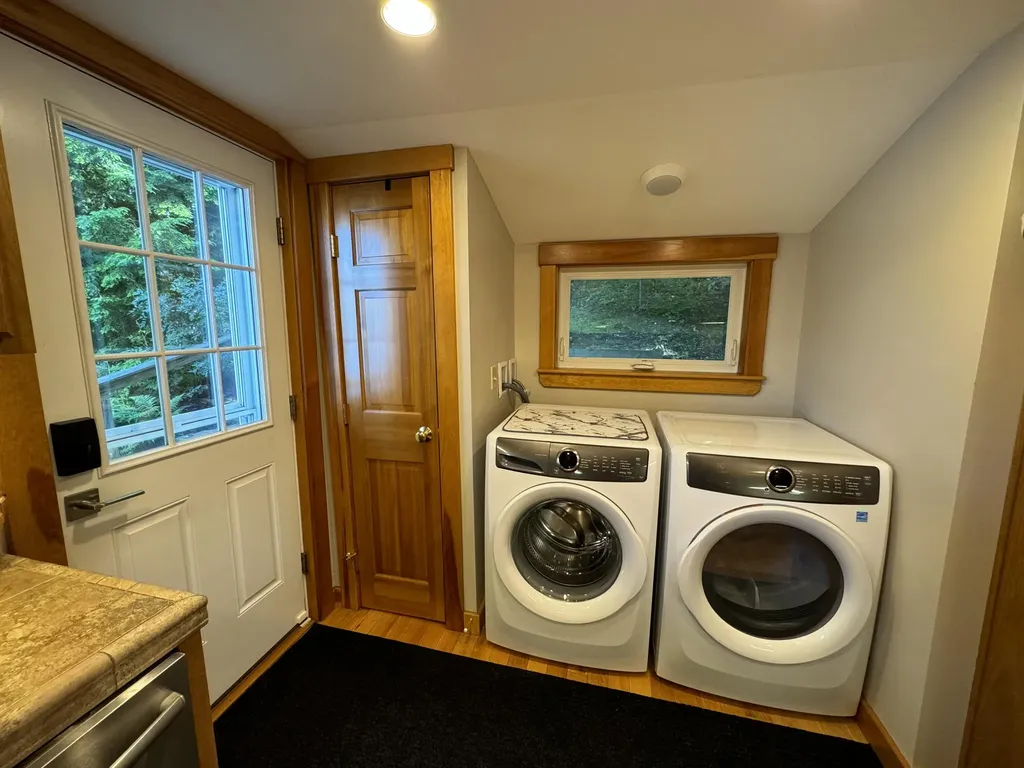 22 Dream Lane Richmond ME 04357