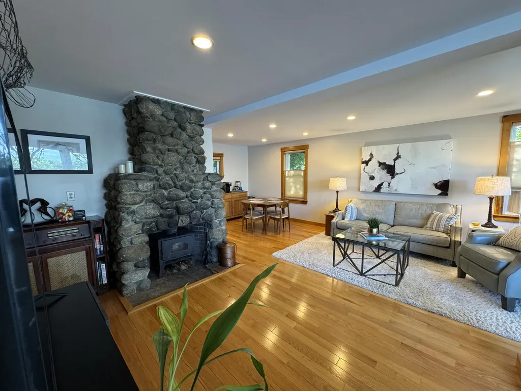 22 Dream Lane Richmond ME 04357