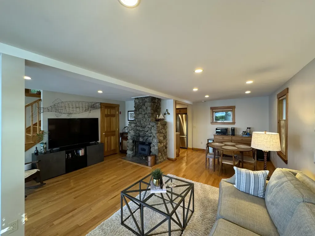 22 Dream Lane Richmond ME 04357