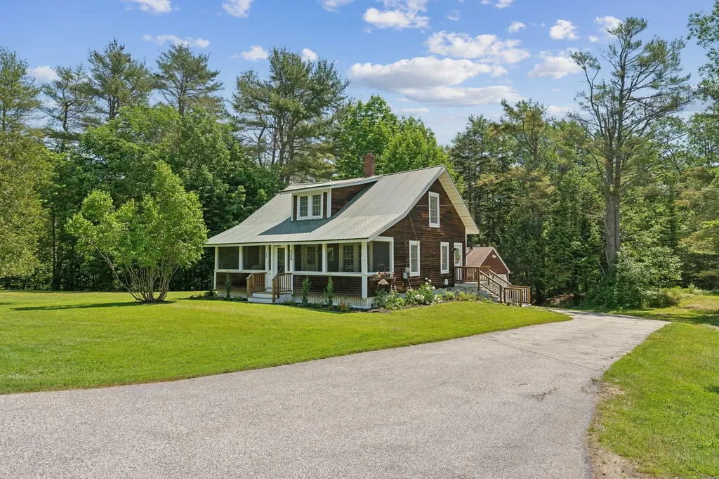 13 Old Flying Point Road Freeport ME 04032