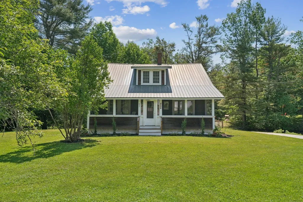 13 Old Flying Point Road Freeport ME 04032