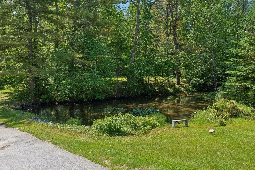 13 Old Flying Point Road Freeport ME 04032