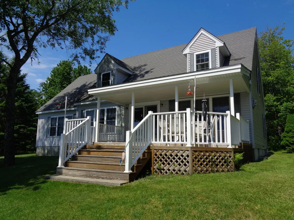 55 Fox Run Lamoine ME 04605