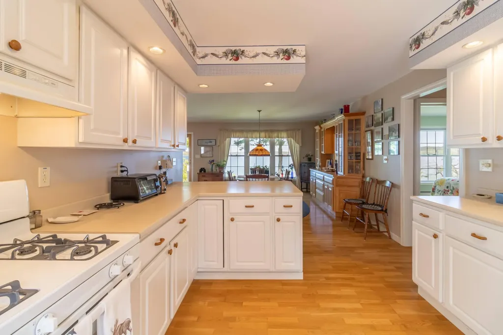 55 Fox Run Lamoine ME 04605