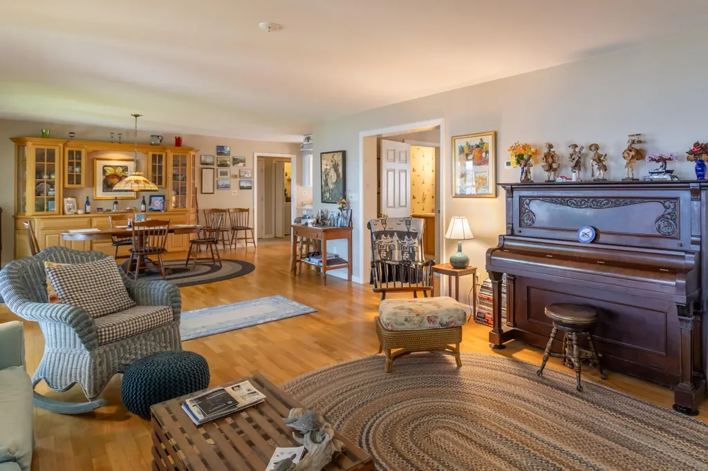 55 Fox Run Lamoine ME 04605