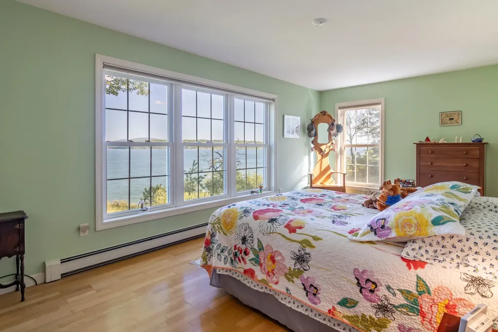 55 Fox Run Lamoine ME 04605