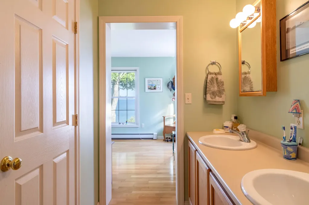 55 Fox Run Lamoine ME 04605