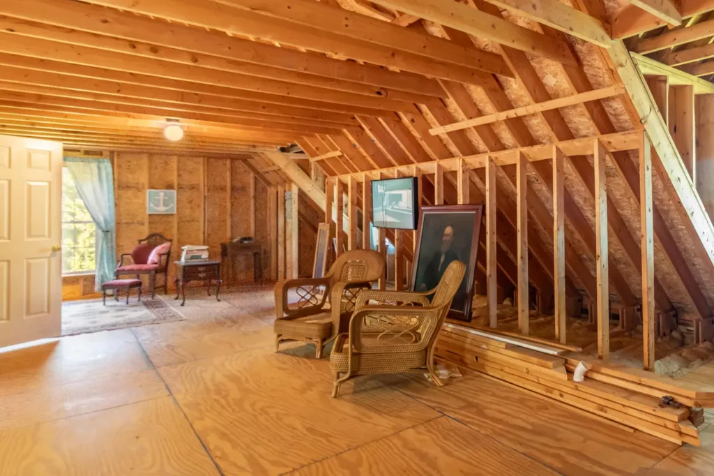 55 Fox Run Lamoine ME 04605