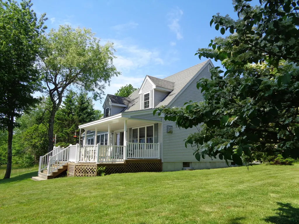55 Fox Run Lamoine ME 04605