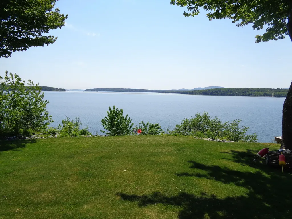 55 Fox Run Lamoine ME 04605