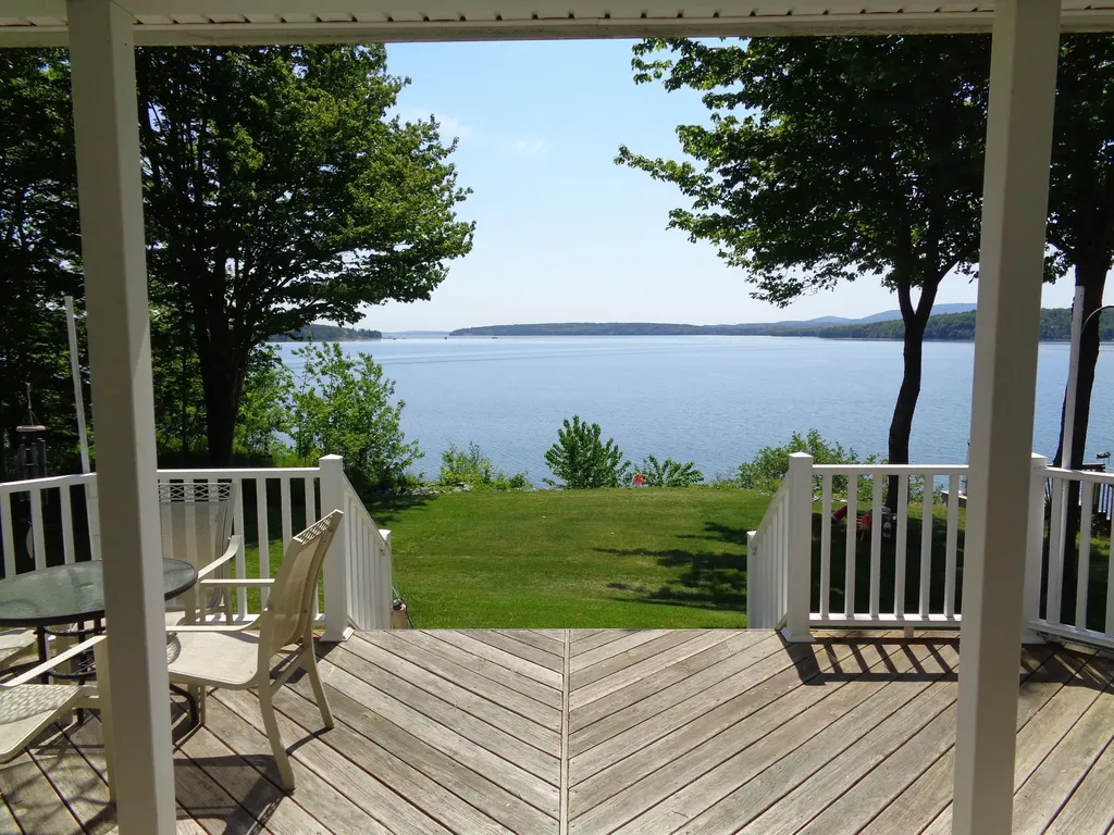 55 Fox Run Lamoine ME 04605