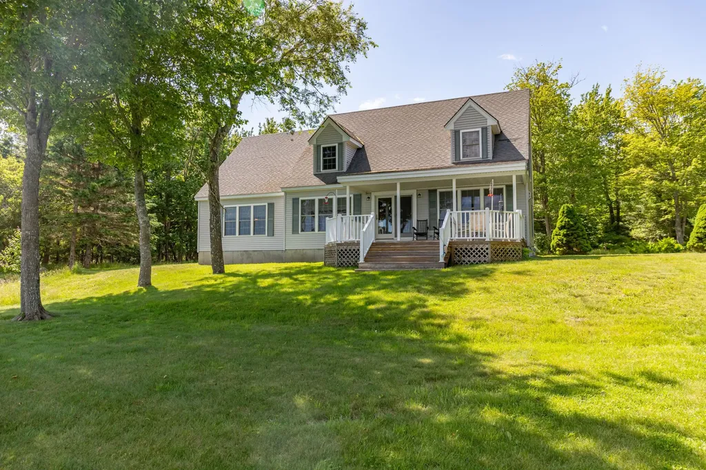 55 Fox Run Lamoine ME 04605