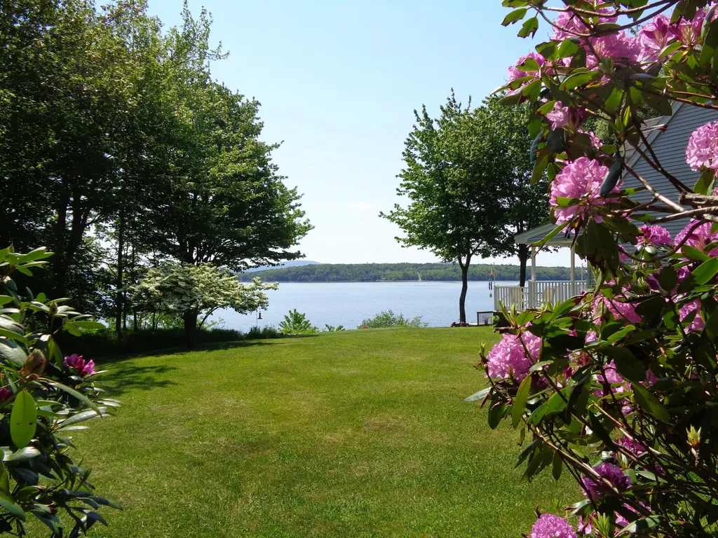 55 Fox Run Lamoine ME 04605