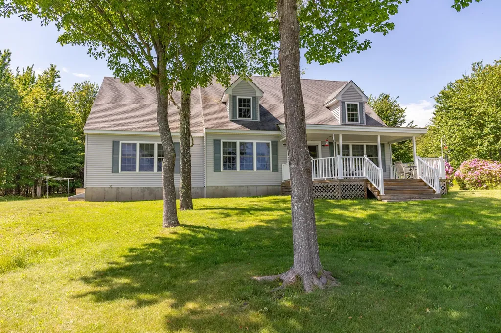 55 Fox Run Lamoine ME 04605
