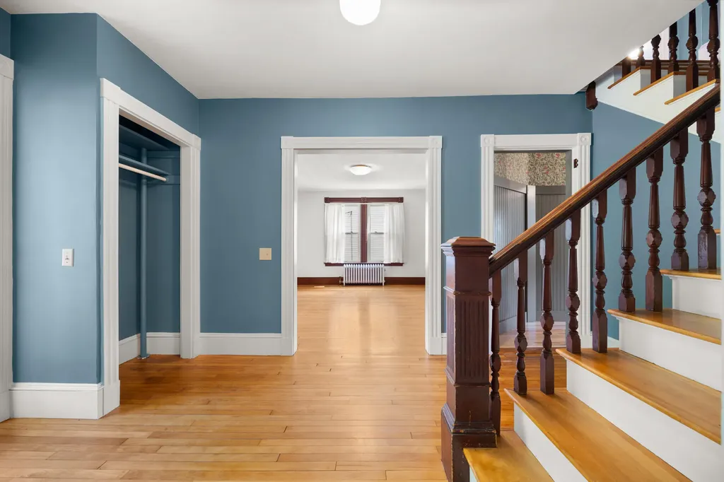 212 Main Street Orono ME 04473