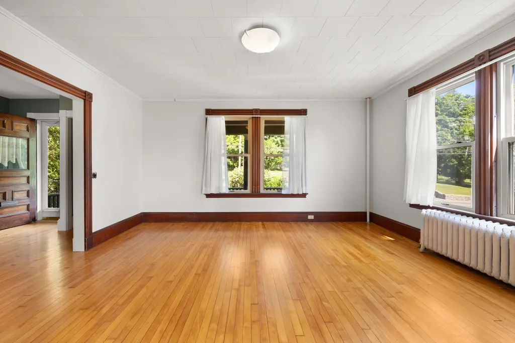 212 Main Street Orono ME 04473
