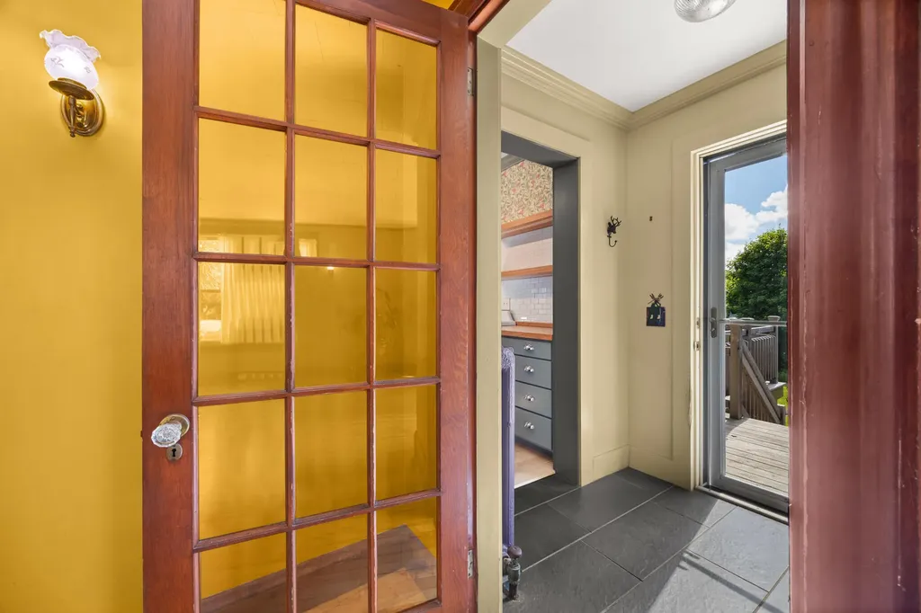 212 Main Street Orono ME 04473