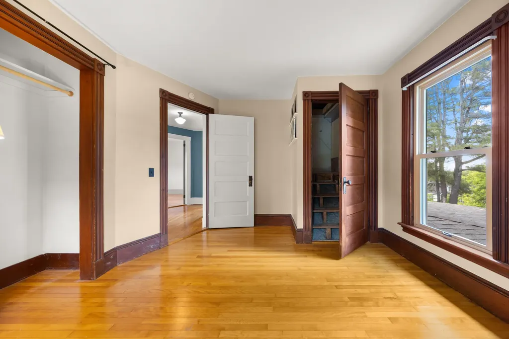 212 Main Street Orono ME 04473