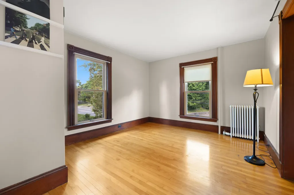 212 Main Street Orono ME 04473