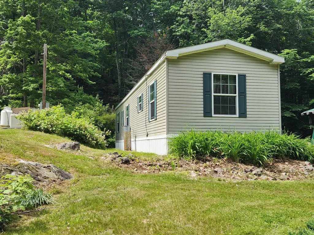 104 Bailey Road Minot ME 04258