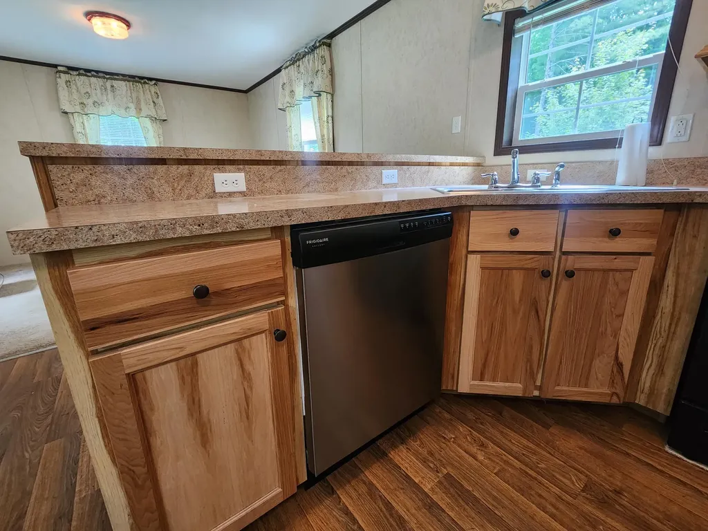 104 Bailey Road Minot ME 04258