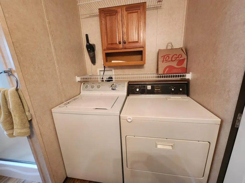 104 Bailey Road Minot ME 04258