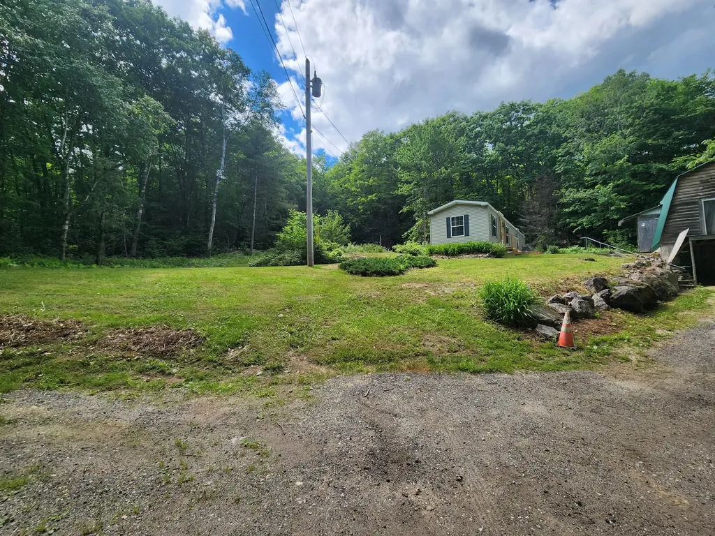 104 Bailey Road Minot ME 04258