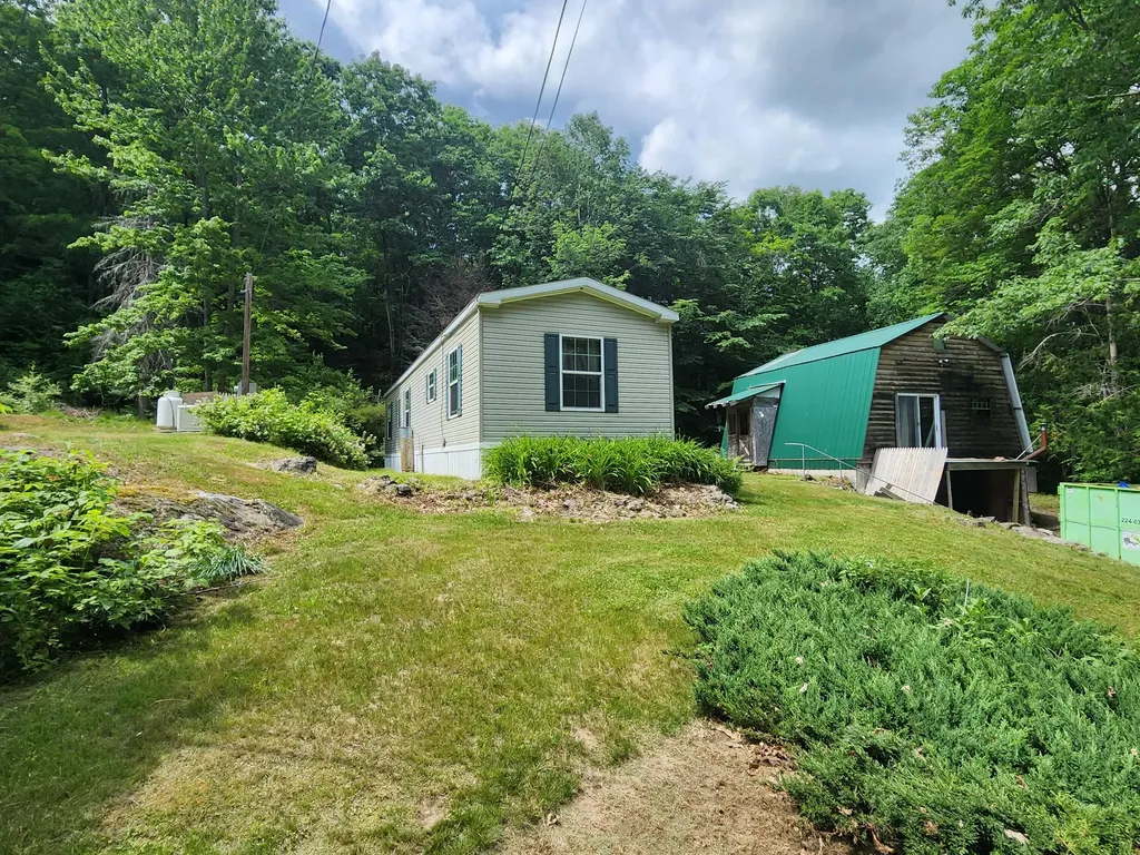 104 Bailey Road Minot ME 04258