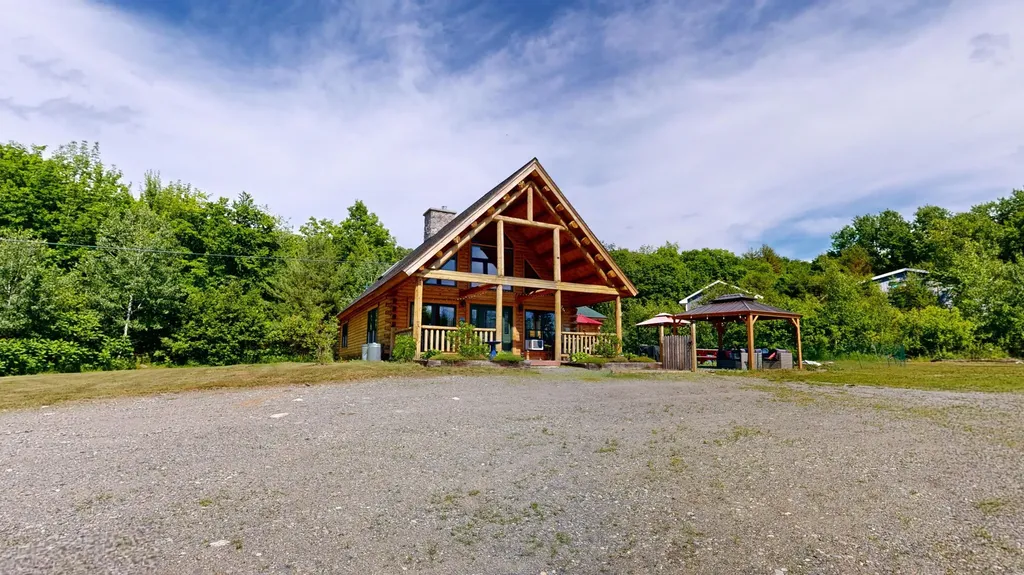 20 Doe Circle Bingham ME 04920