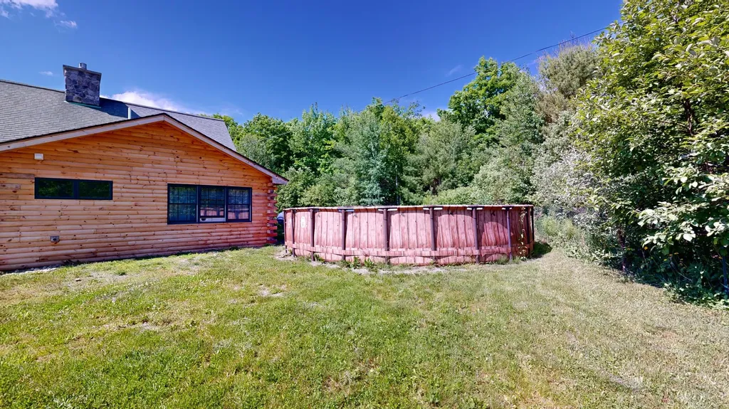 20 Doe Circle Bingham ME 04920