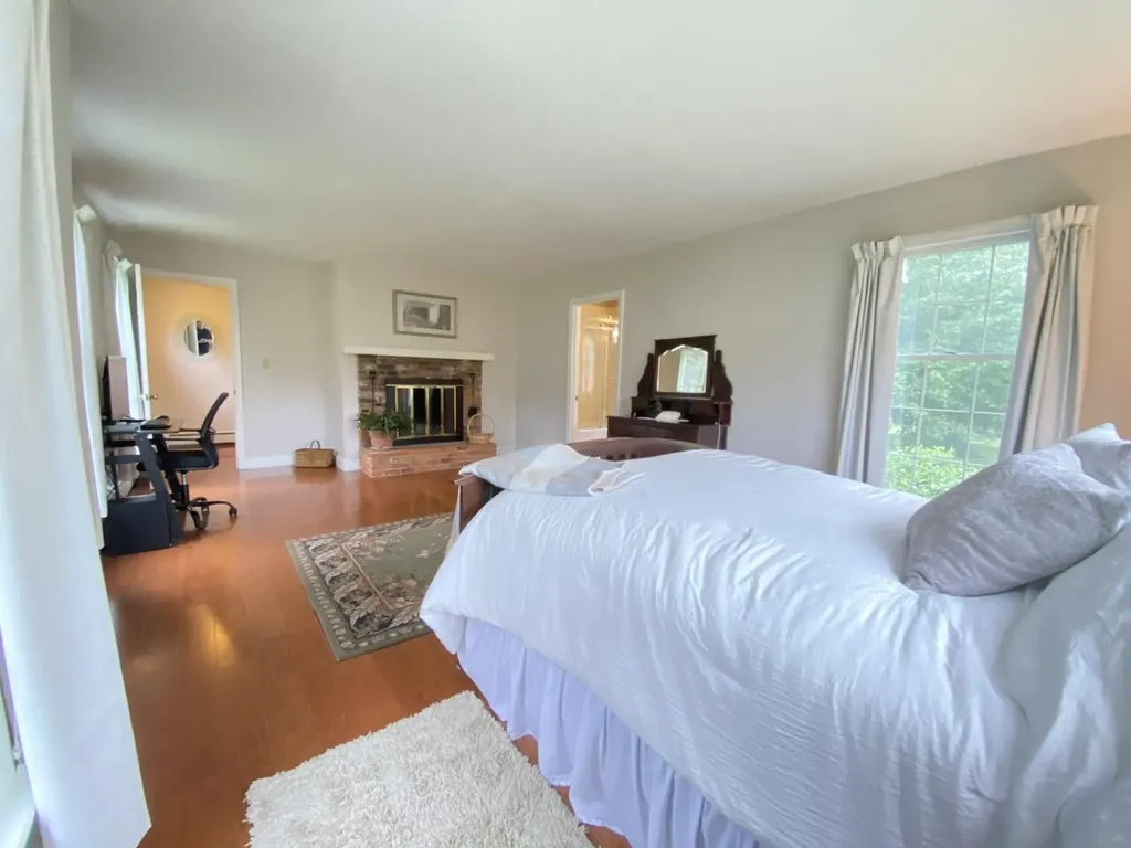 22 Old County Road Damariscotta ME 04543